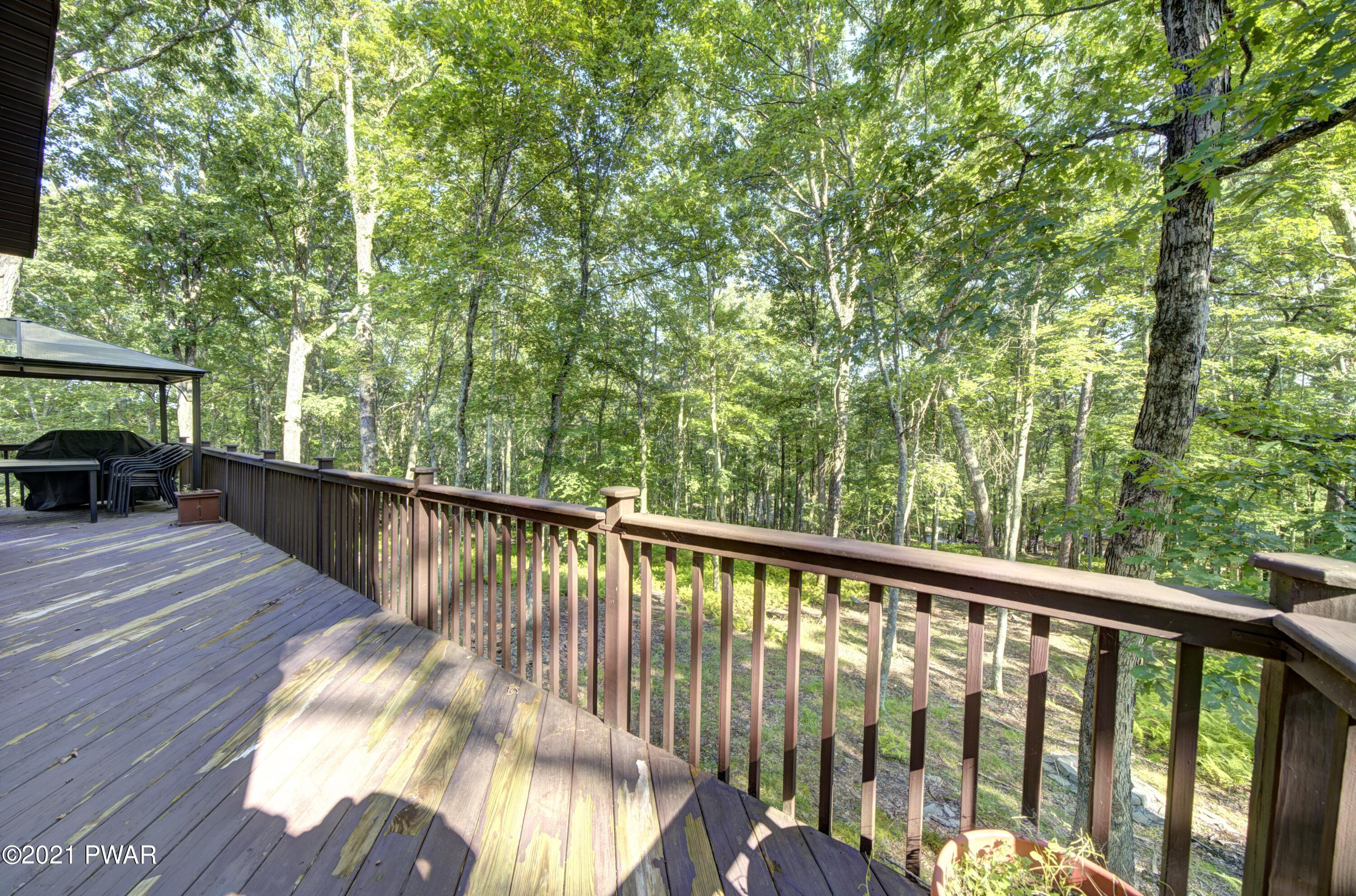 154 Tanager Road Lackawaxen, PA 18435 - Photo 29 of 37 Deck Rear