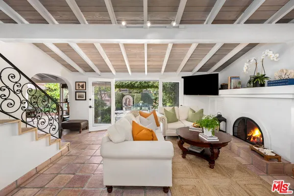 $29,995 | 213 Via Cordova, Newport Beach, CA 92663