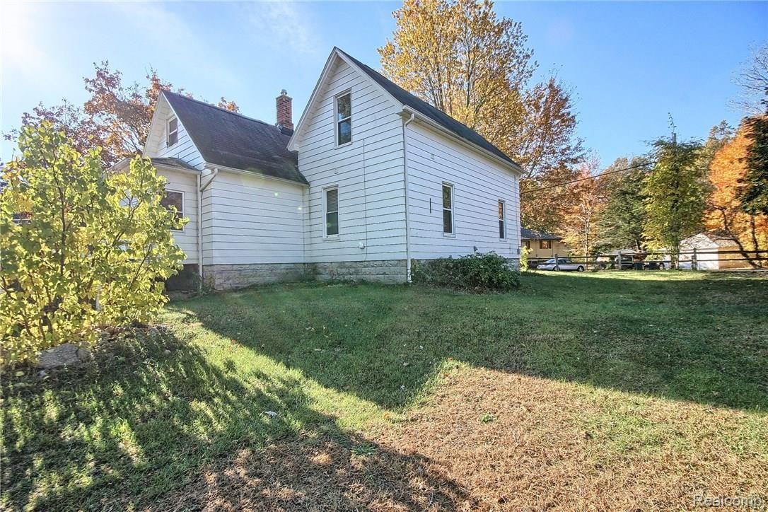 27951 Waltz Road New Boston, MI 48164 - Photo 21 of 23 Backyard.jpg