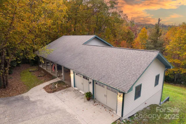$795,000 | 7255 Laurel Hill Drive, Newland, NC 28657