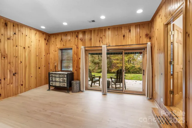 $770,000 | 7255 Laurel Hill Drive, Newland, NC 28657