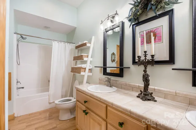 $770,000 | 7255 Laurel Hill Drive, Newland, NC 28657