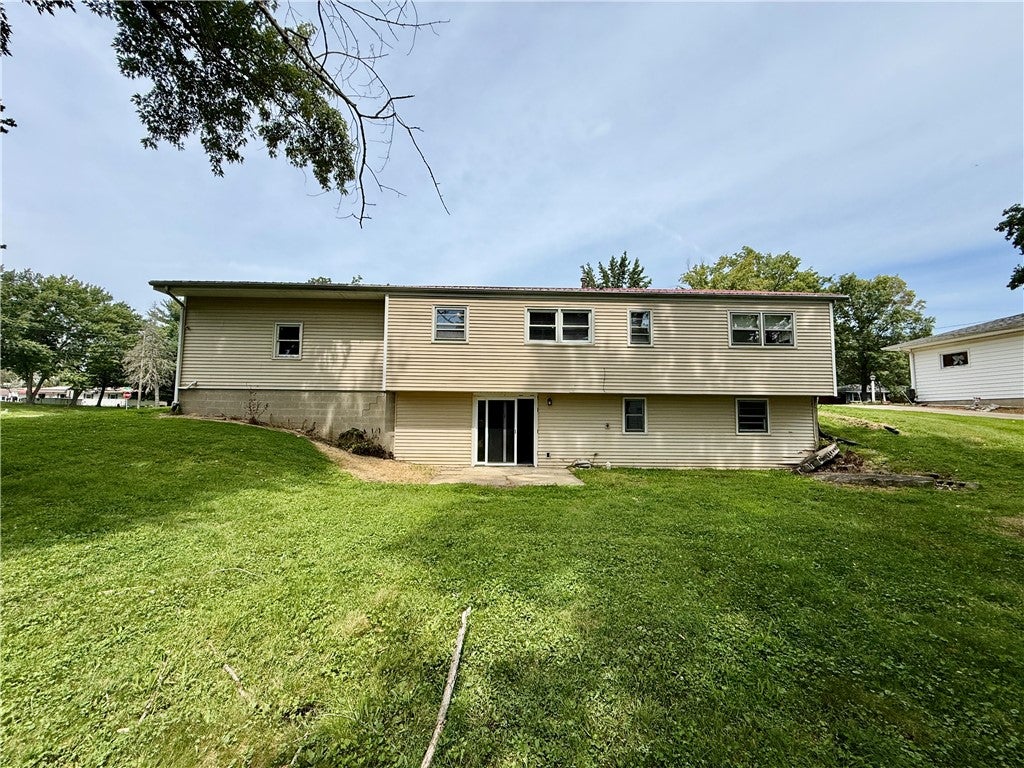 1483 Greendell Drive Decatur, IL 62526 - Photo 16 of 17 Gallery Image 16
