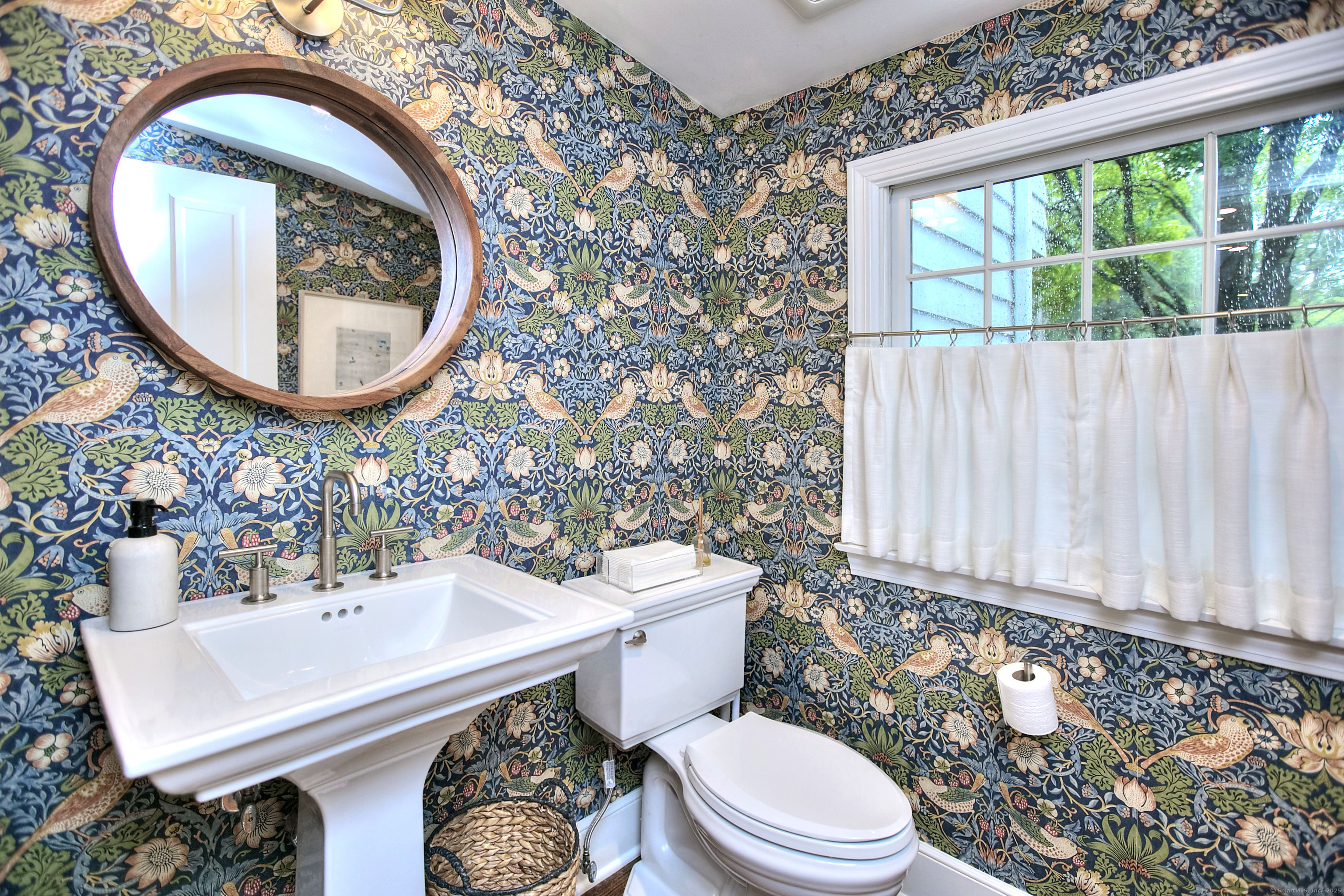 55 Blueberry Hill Road Weston, CT 06883 - Photo 15 of 33