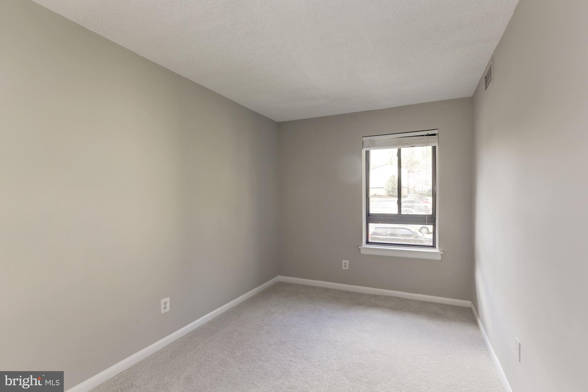 11613 Stoneview Square, Unit 11C Reston, VA 20191 - Photo 16 of 30 Bedroom 3