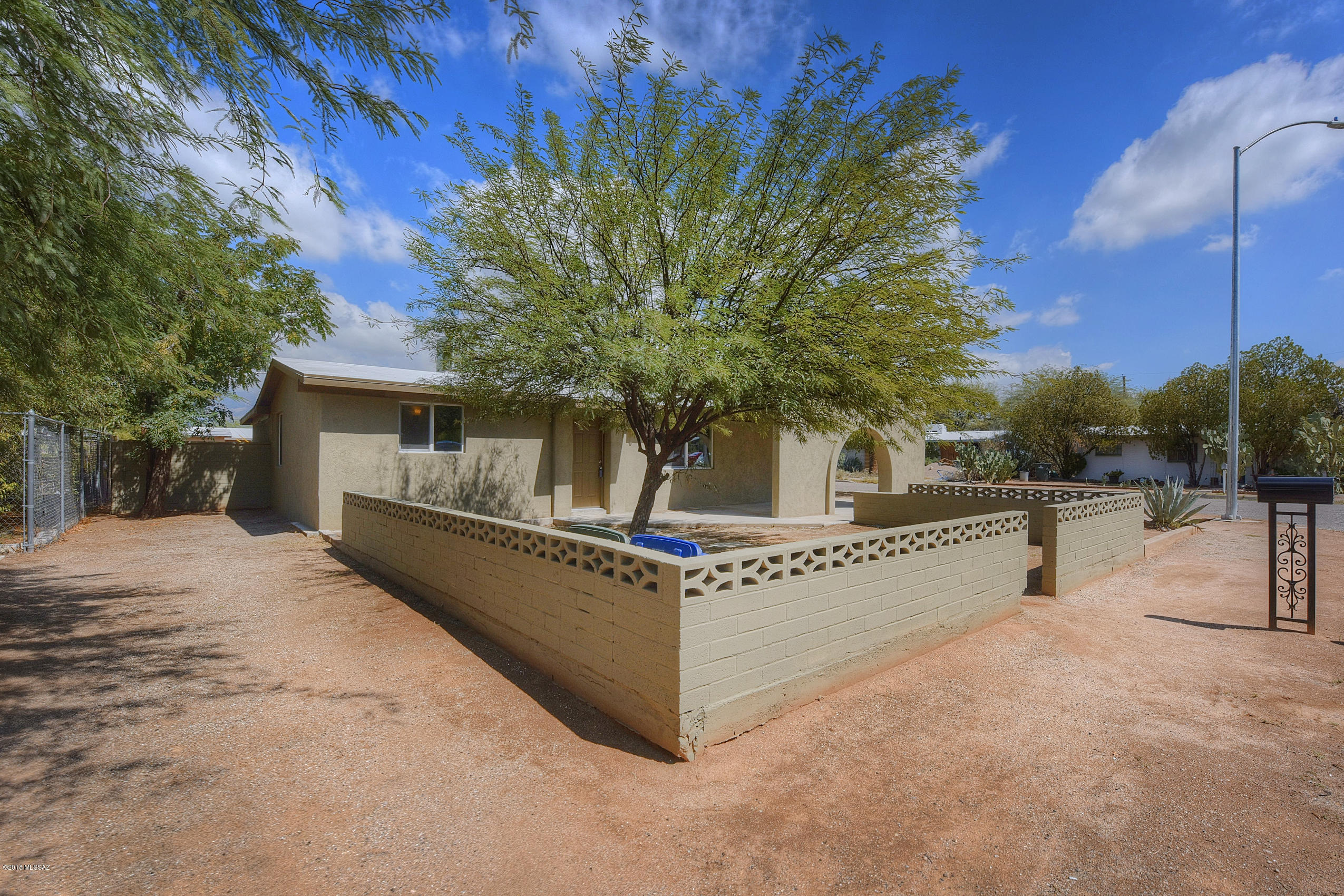 4151 East Spring Street Tucson, AZ 85712 - Photo 2 of 26 Gallery Image 2