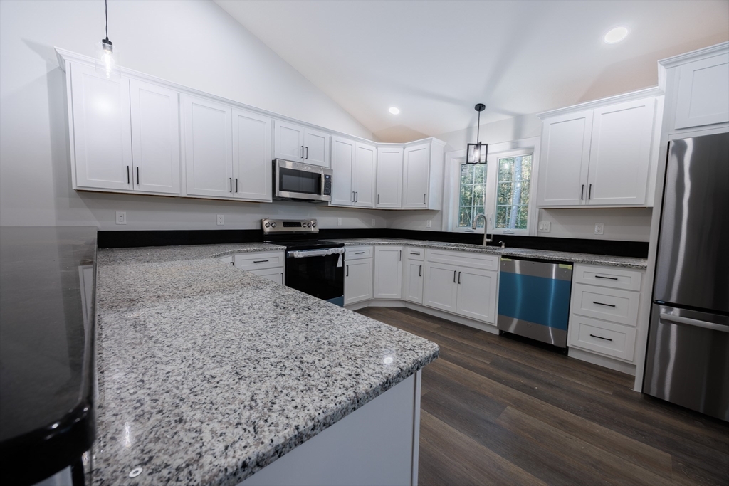 199 Palmer Road Brimfield, MA 01010 - Photo 9 of 37