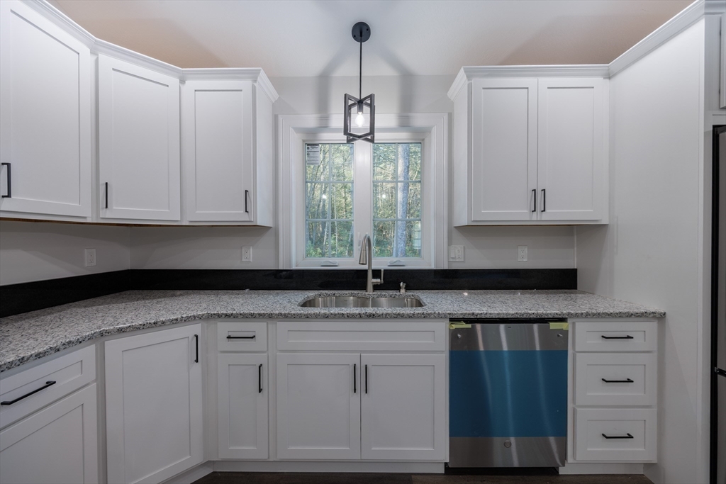 199 Palmer Road Brimfield, MA 01010 - Photo 10 of 37