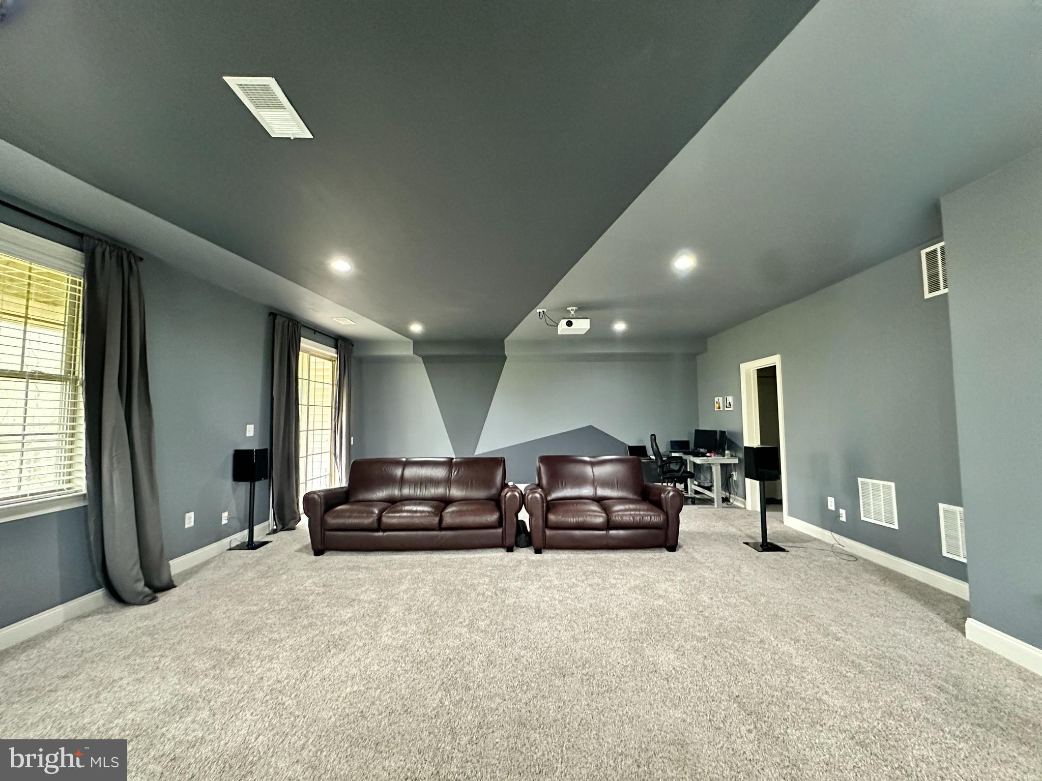 22611 Windsor Locks Square Ashburn, VA 20148 - Photo 45 of 53 a view of a livingroom with furniture