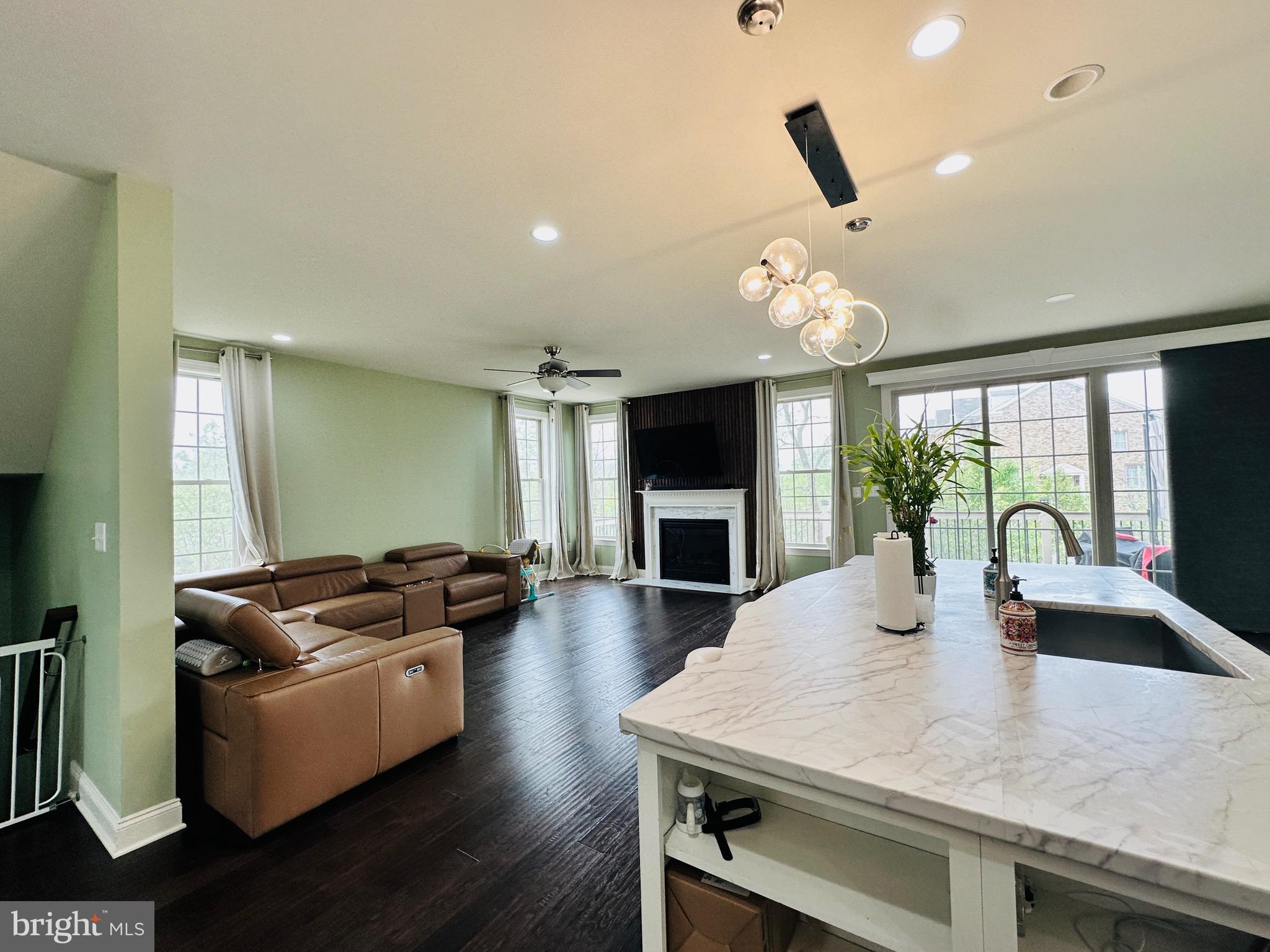 22611 Windsor Locks Square Ashburn, VA 20148 - Photo 9 of 53