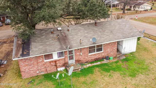 $40,000 | 516 Kelli Avenue, Belzoni, MS 39038