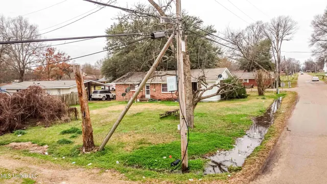 $40,000 | 516 Kelli Avenue, Belzoni, MS 39038