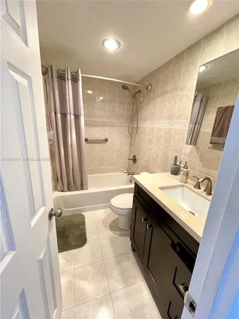 $1,650 | 400 Kings Point Drive, Unit 1420, Sunny Isles Beach, FL 33160