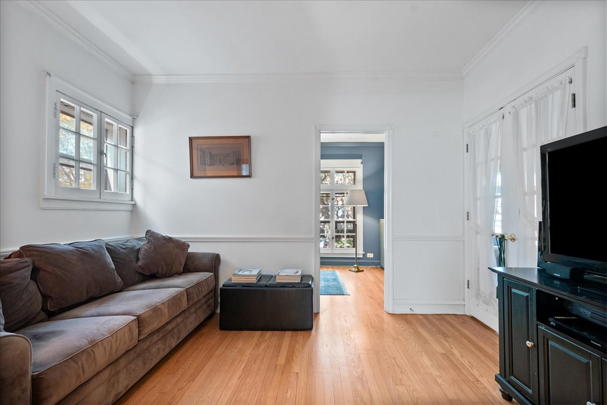 496 Sheridan Road, Unit 1 Evanston, IL 60202 - Photo 15 of 33