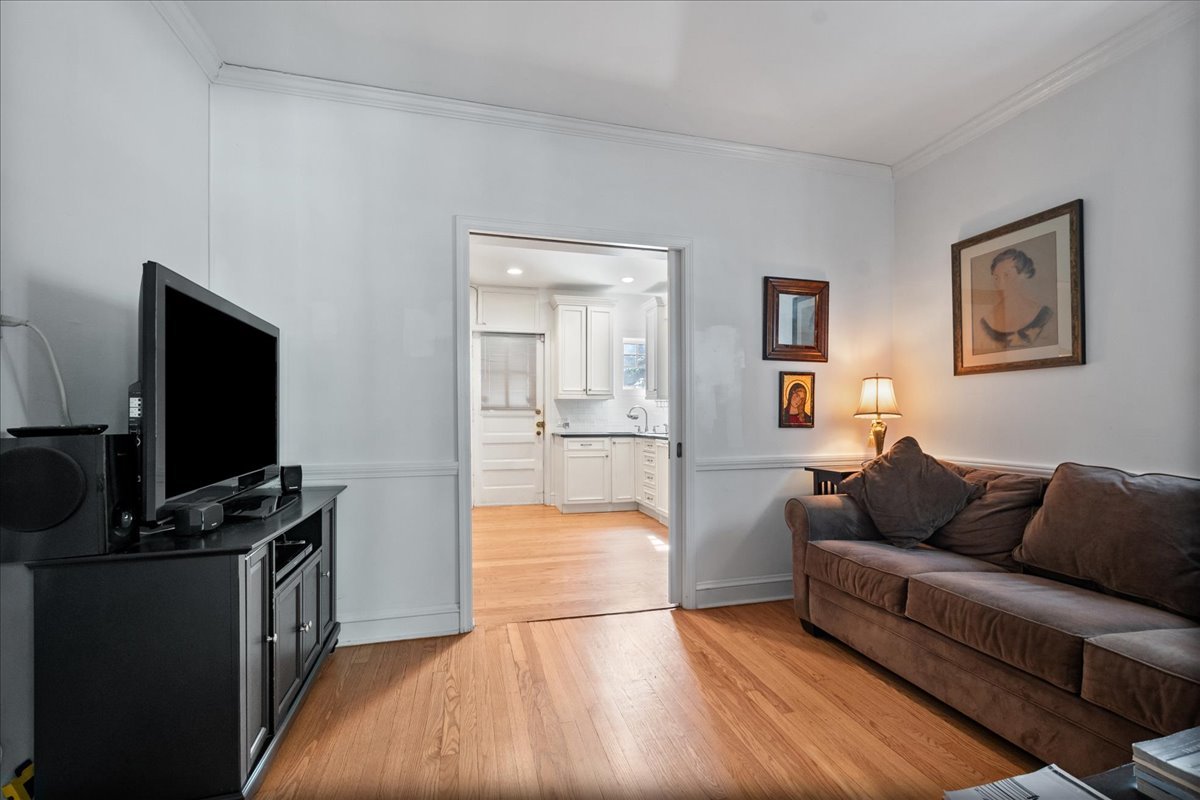 496 Sheridan Road, Unit 1 Evanston, IL 60202 - Photo 16 of 33