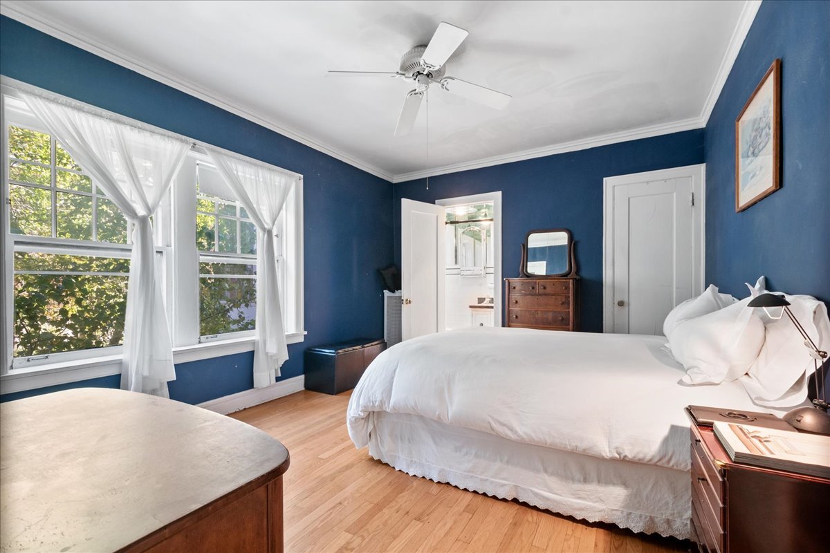 496 Sheridan Road, Unit 1 Evanston, IL 60202 - Photo 18 of 33