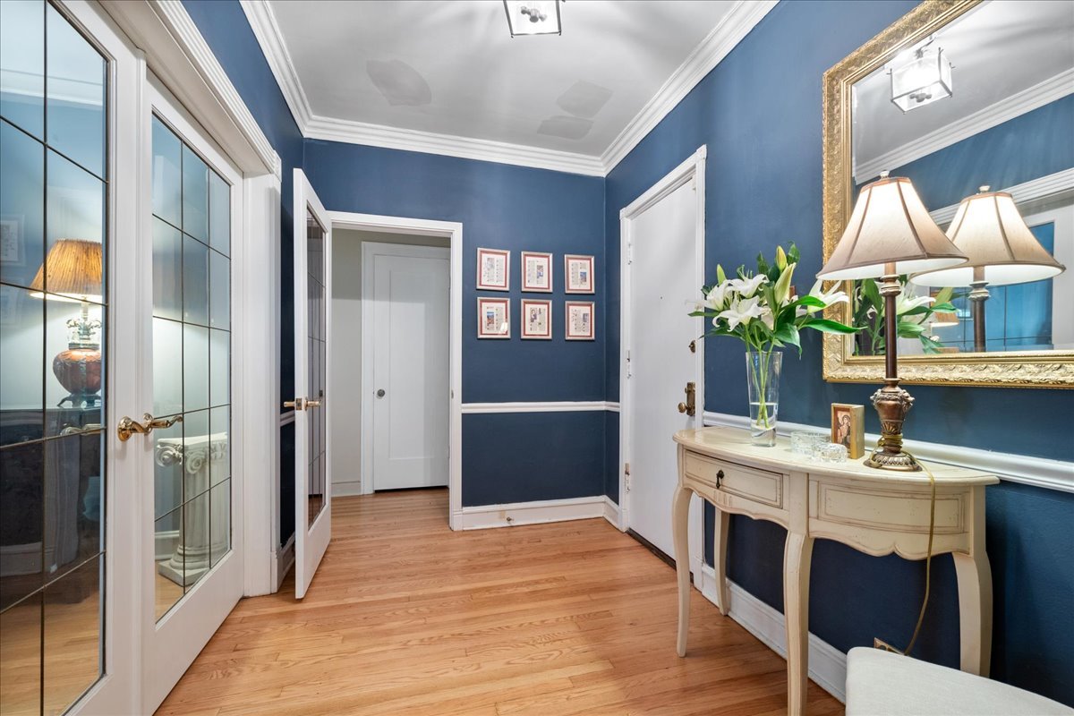 496 Sheridan Road, Unit 1 Evanston, IL 60202 - Photo 6 of 33