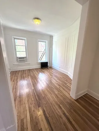 $3,900 | 88 West 3rd Street, Unit 2B | Greenwich Village