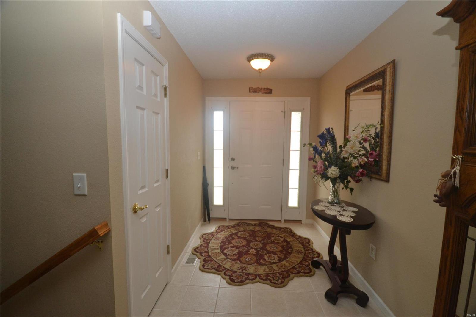 5646 Seasons Ridge Smithton, IL 62285 - Photo 2 of 32