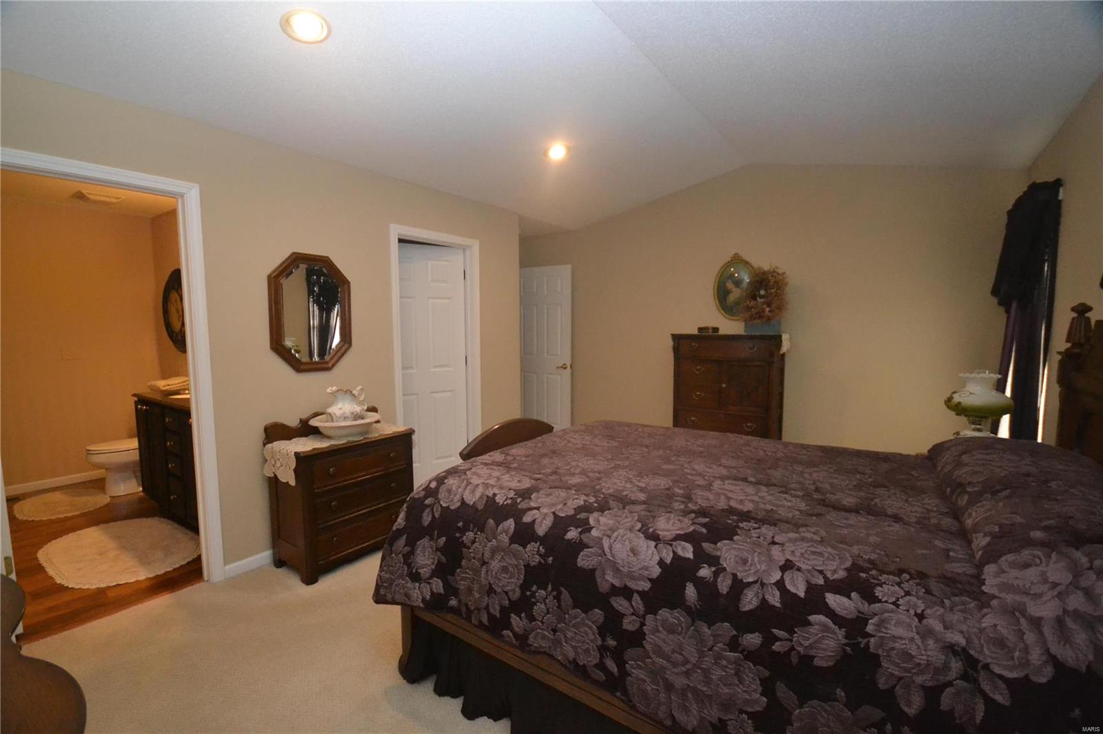 5646 Seasons Ridge Smithton, IL 62285 - Photo 21 of 32