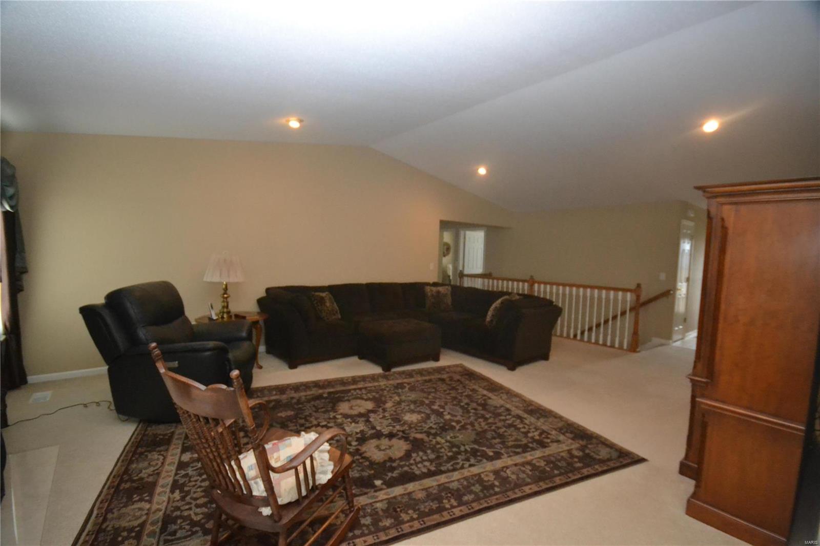 5646 Seasons Ridge Smithton, IL 62285 - Photo 8 of 32