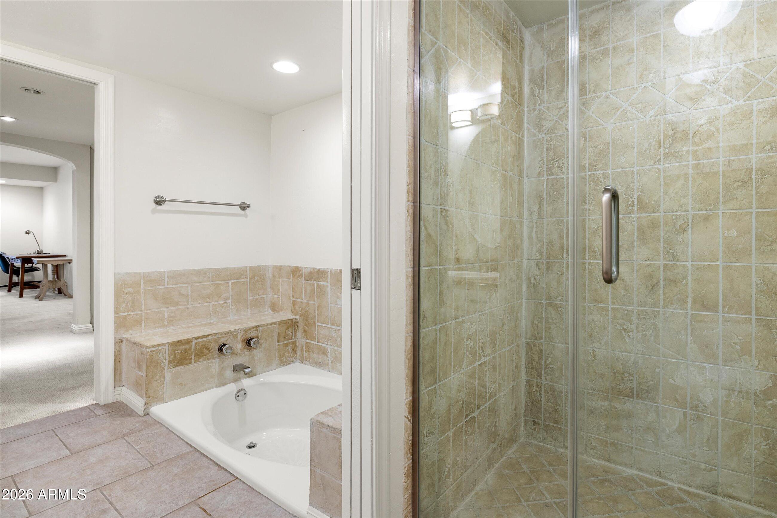 4446 East Camelback Road, Unit 103 Phoenix, AZ 85018 - Photo 18 of 30 27-4446 E Camelback Rd #103, Phoenix, AZ