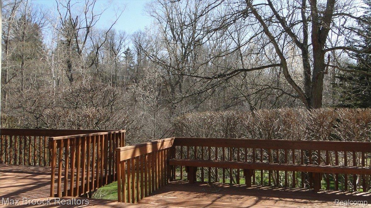 4786 Pickering Road Bloomfield Hills, MI 48301 - Photo 22 of 25 Deck View