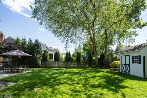 $1,195,000 | 35 North Summit Avenue, Chatham, NJ 07928