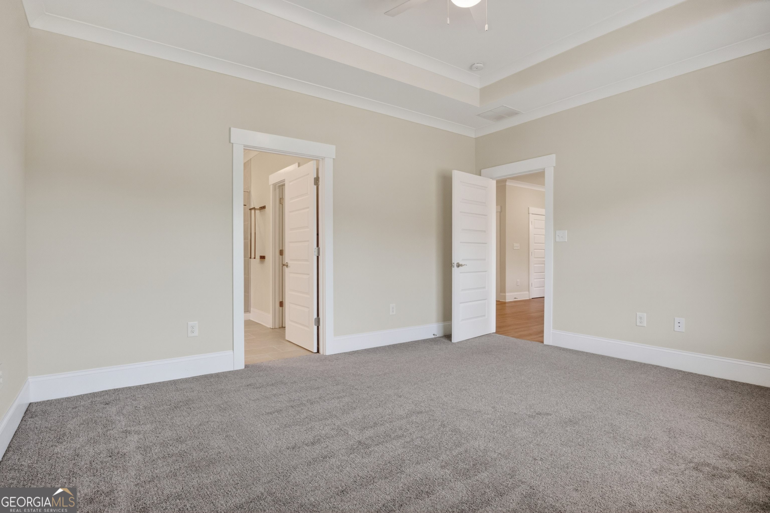 1350-c O Draper Road Comer, GA 30629 - Photo 36 of 47 a view of an empty room and closet area