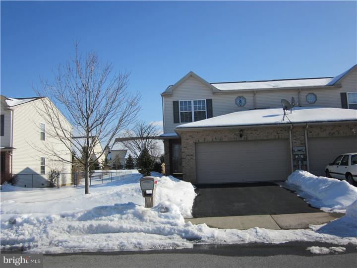 2806 Sequoia Drive Macungie, PA 18062 - Photo 2 of 20