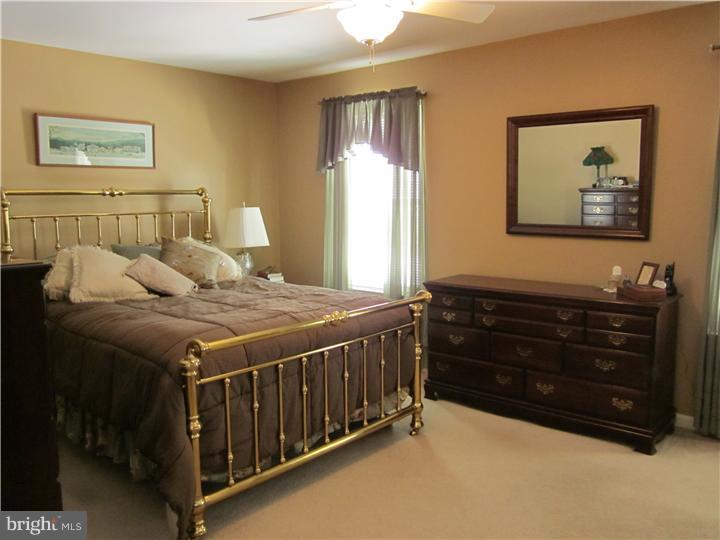 2806 Sequoia Drive Macungie, PA 18062 - Photo 15 of 20