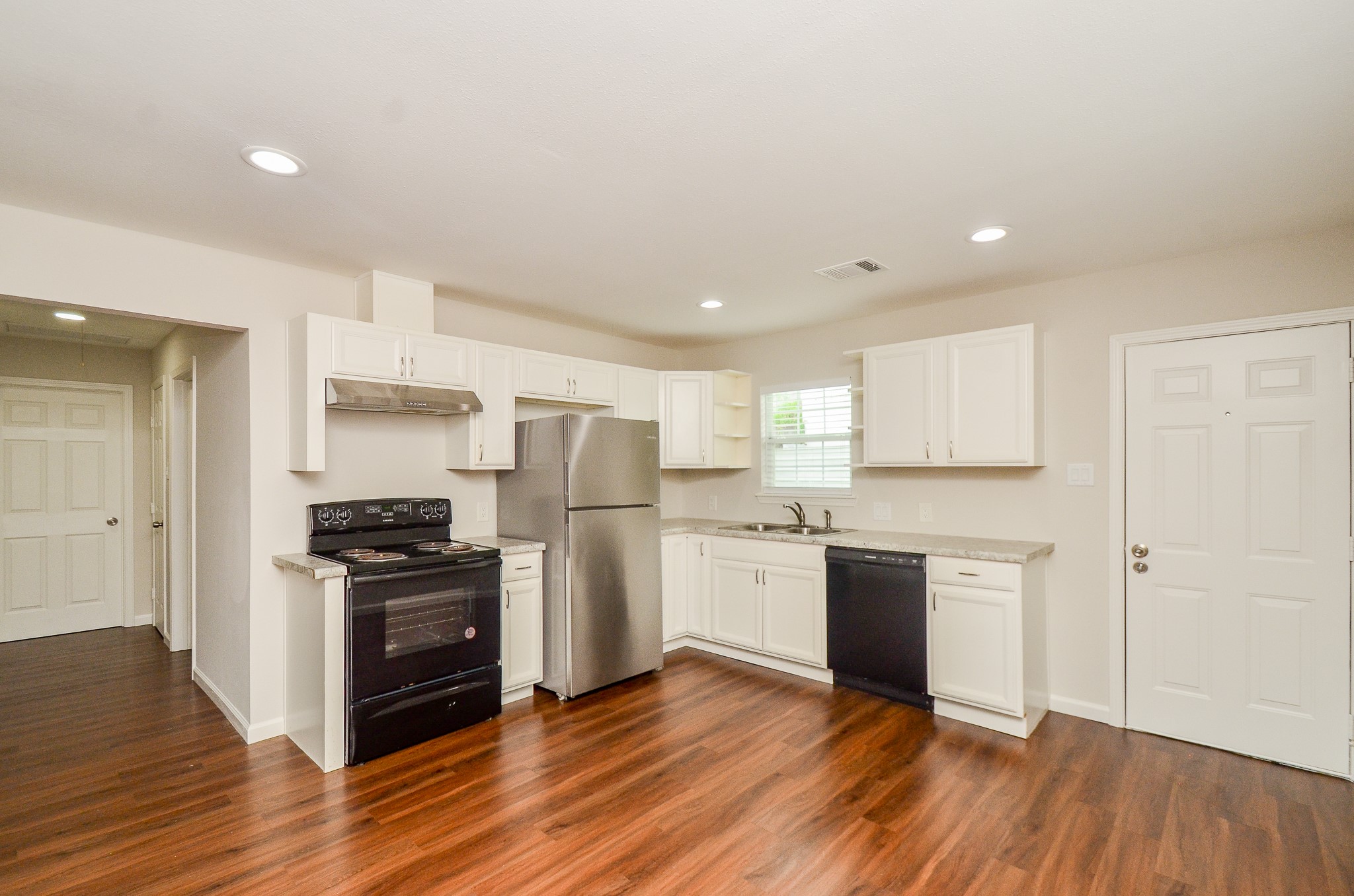 6425 Sidney Street Houston, TX 77021 - Photo 8 of 31 Gallery Image 8
