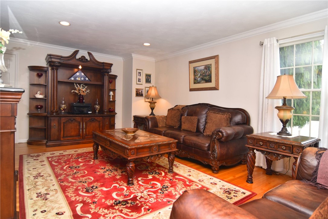 21 Deer View Road Johnston, RI 02919 - Photo 13 of 43