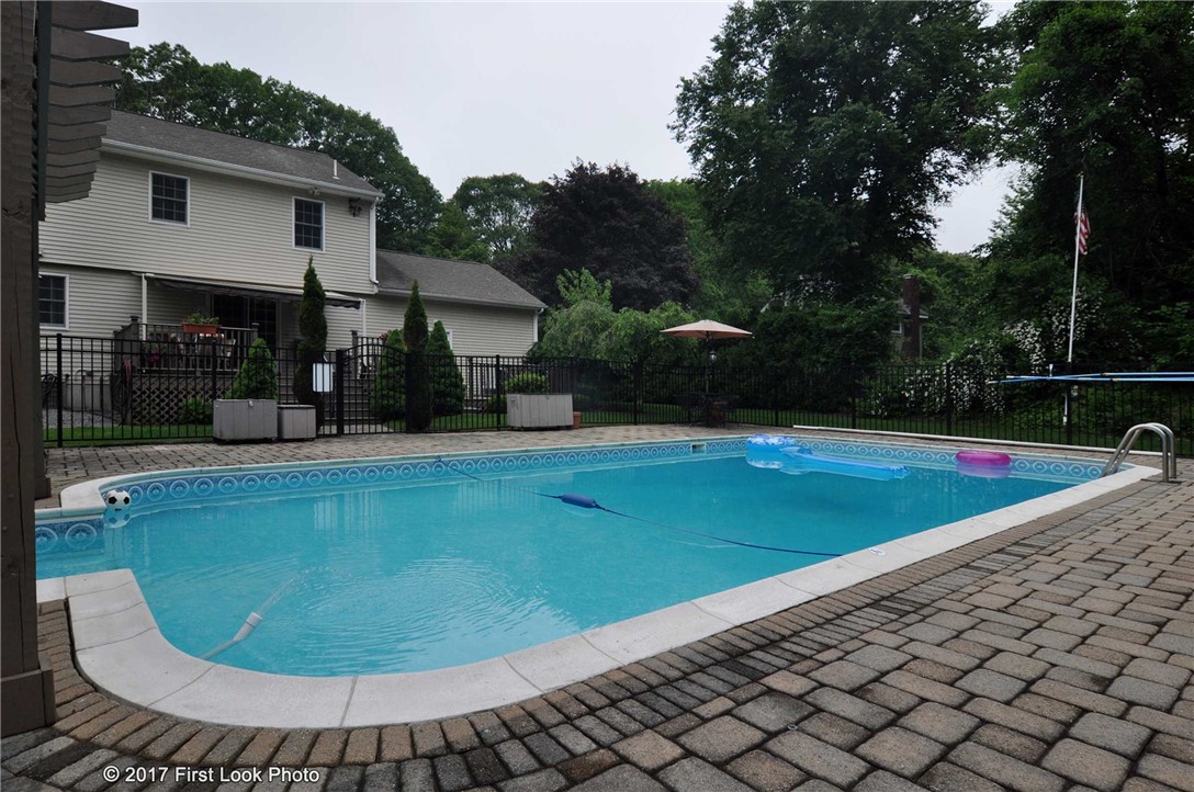 21 Deer View Road Johnston, RI 02919 - Photo 37 of 43