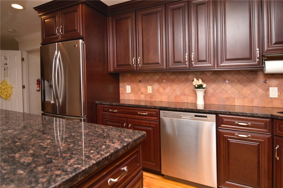 21 Deer View Road Johnston, RI 02919 - Photo 8 of 43