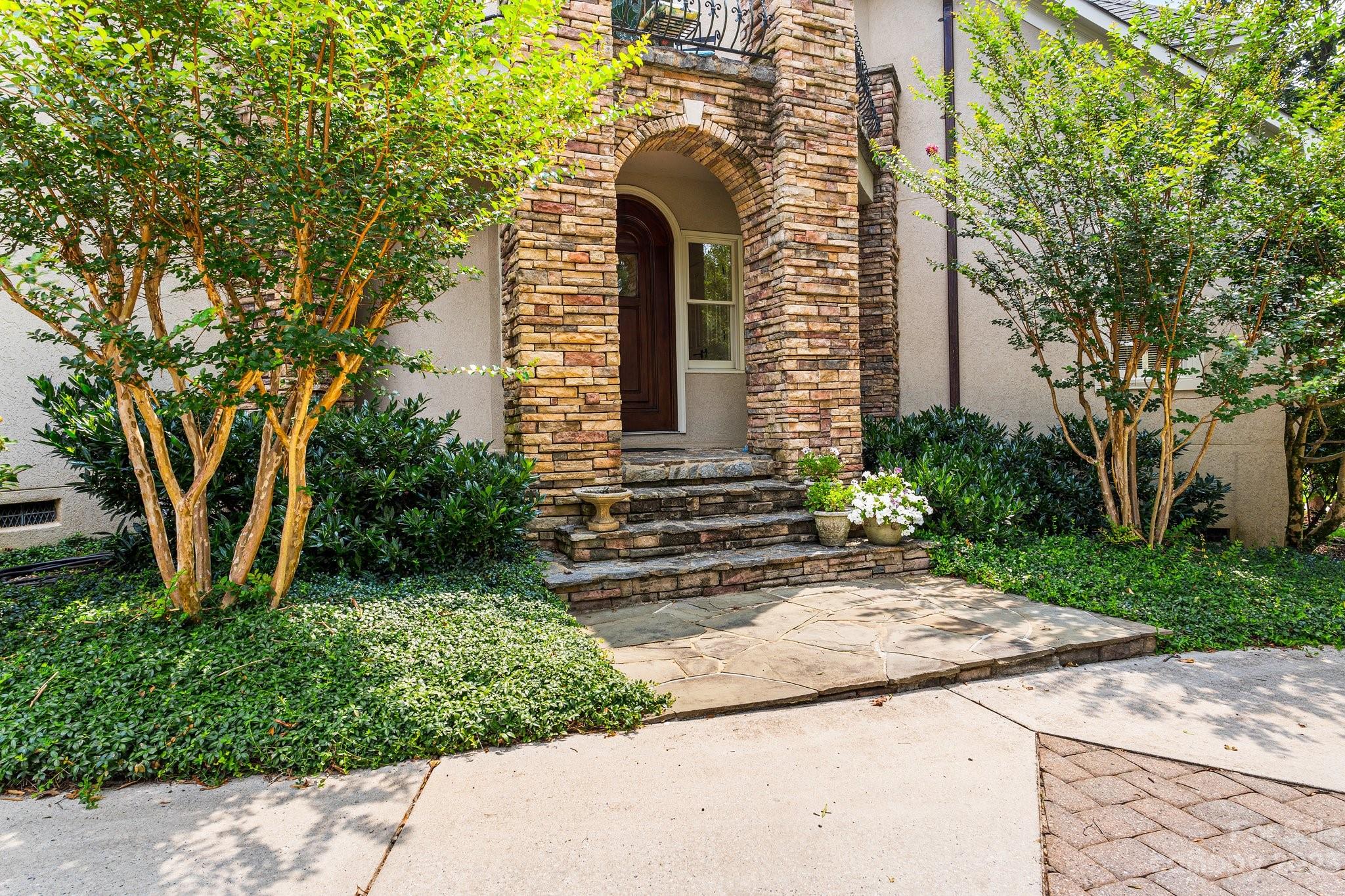 619 Lorimer Road Davidson, NC 28036 - Photo 2 of 46 Gallery Image 2