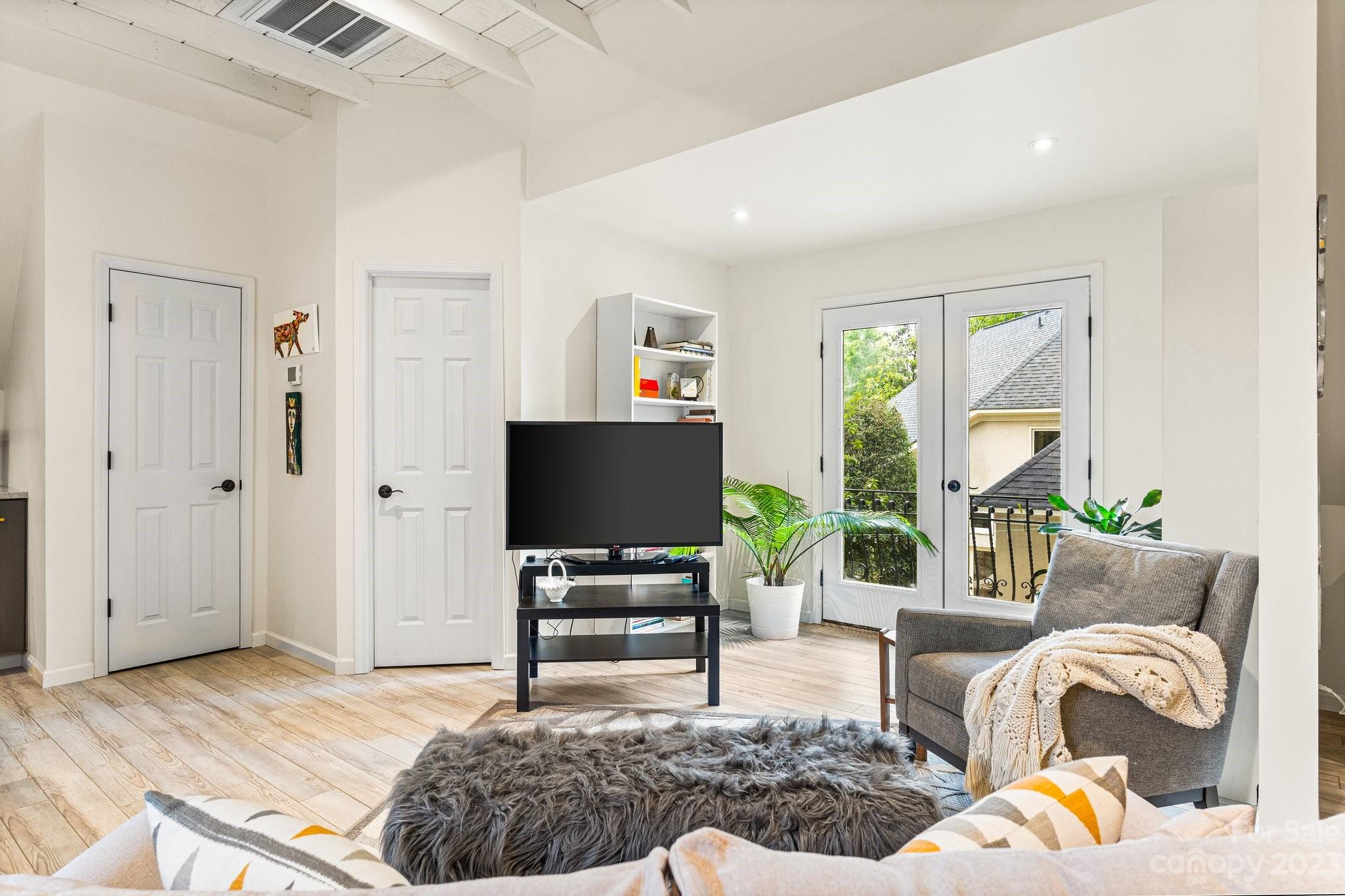 619 Lorimer Road Davidson, NC 28036 - Photo 40 of 46 Gallery Image 40