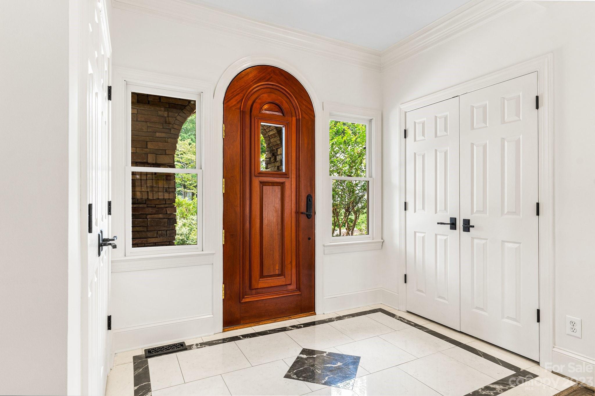 619 Lorimer Road Davidson, NC 28036 - Photo 5 of 46 Gallery Image 5