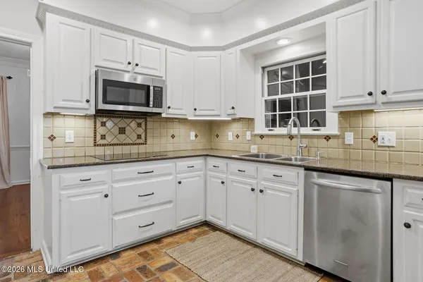 $440,000 | 1425 Fontaine Drive, Jackson, MS 39211