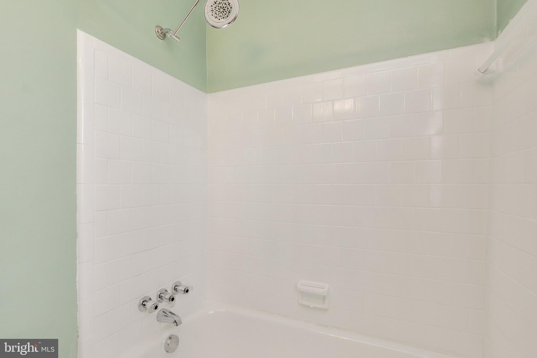 8331 Edgedale Road Baltimore, MD 21234 - Photo 17 of 33