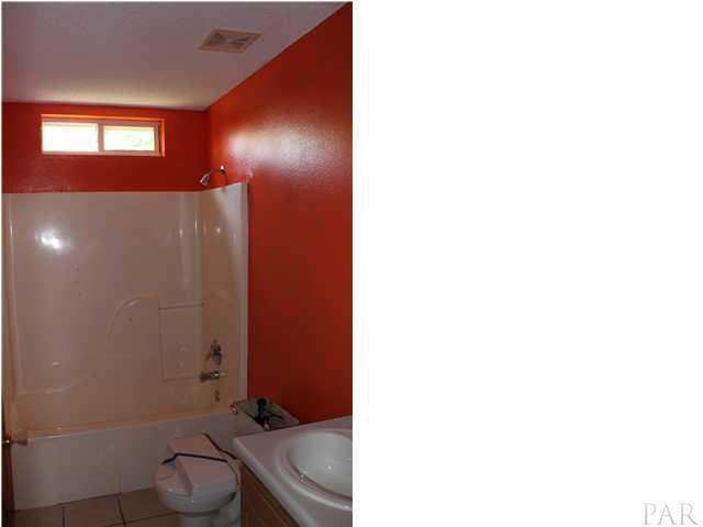 4091 Schifko Road Cantonment, FL 32533 - Photo 13 of 19 Full Bathroom