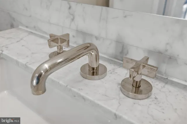 a close view of sink