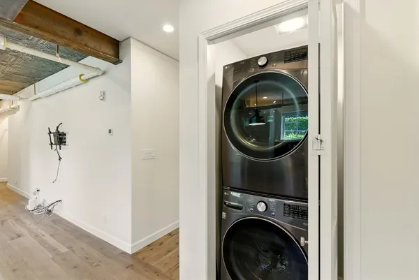 $999,888 | 212 Eaton Road, Unit 1, San Mateo, CA 94402