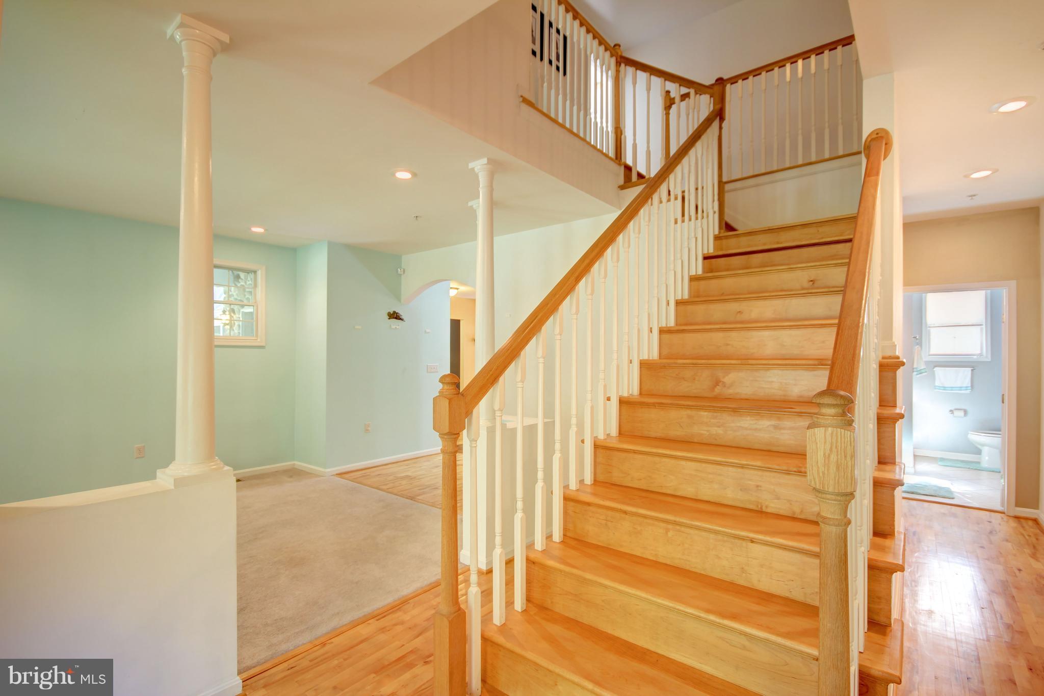 9020 Race Track Road Bowie, MD 20715 - Photo 11 of 52 Foyer