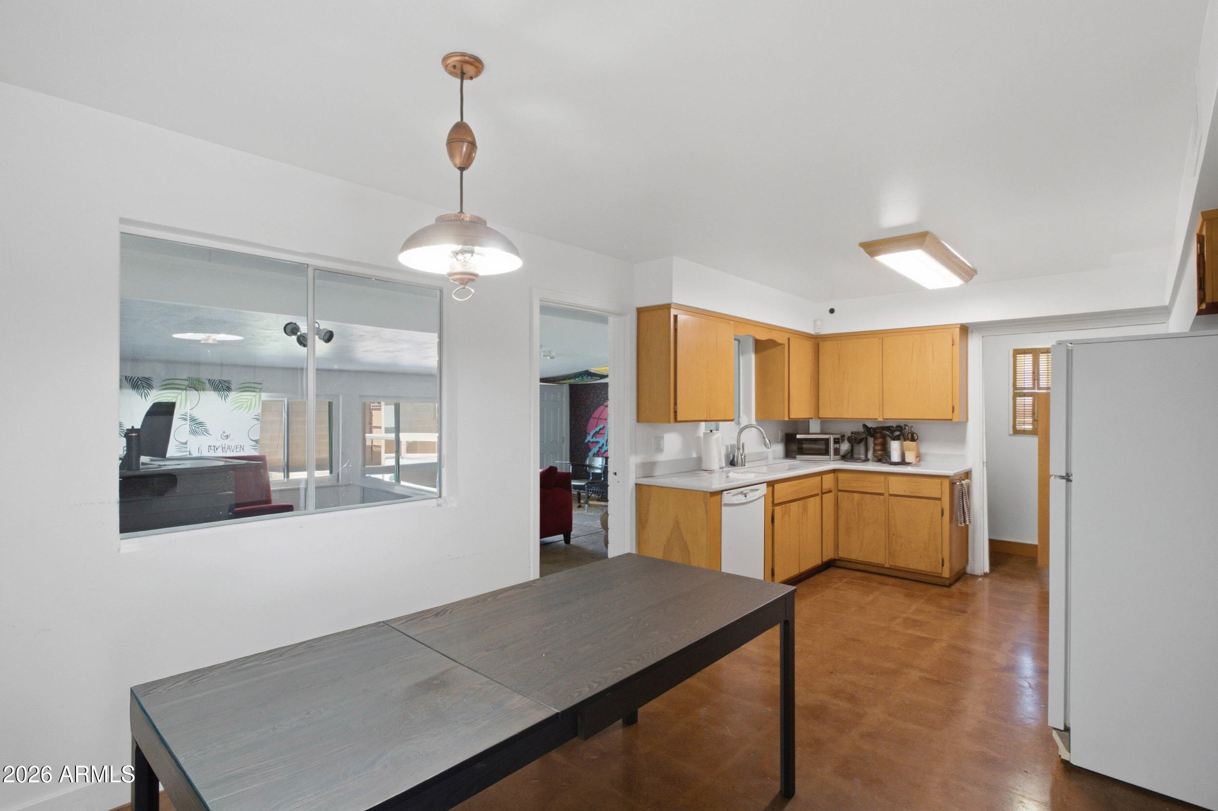 817 West Romo Jones Street Tempe, AZ 85281 - Photo 6 of 21 6_817 w romo jones st-6