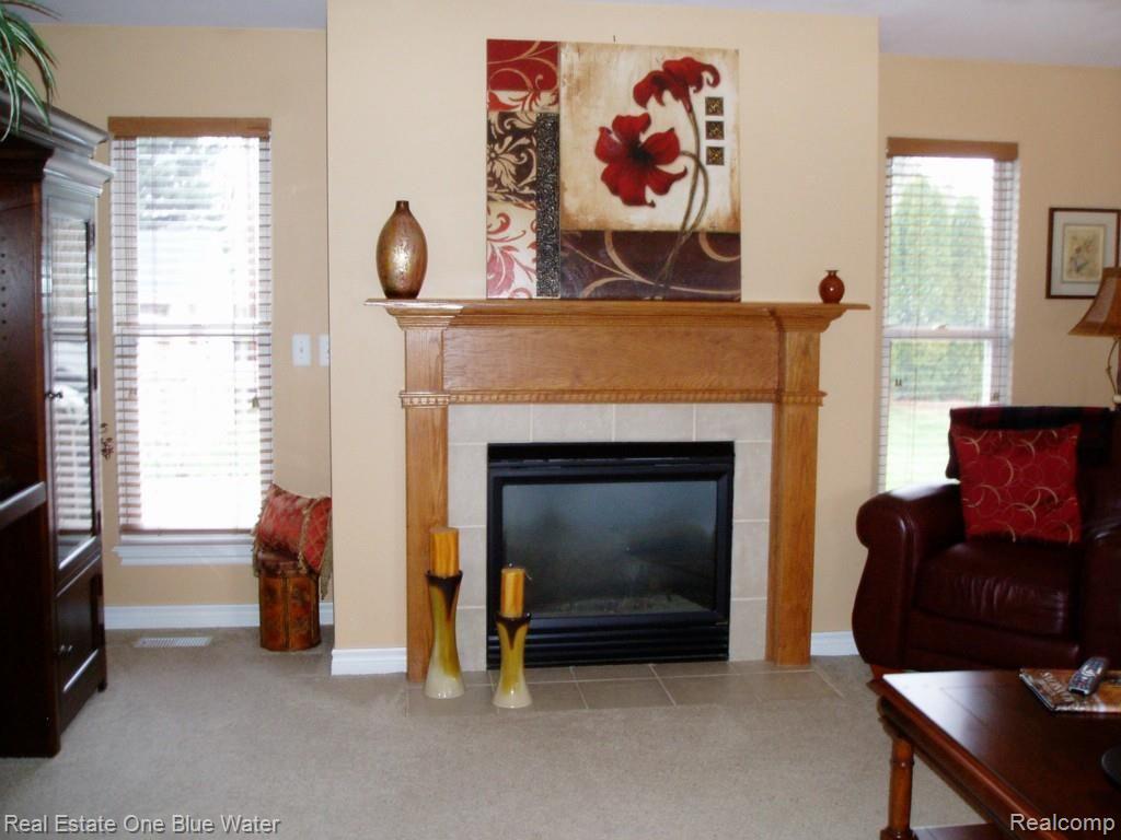102 Rella Rae Avenue Marysville, MI 48040 - Photo 4 of 15 023.jpg