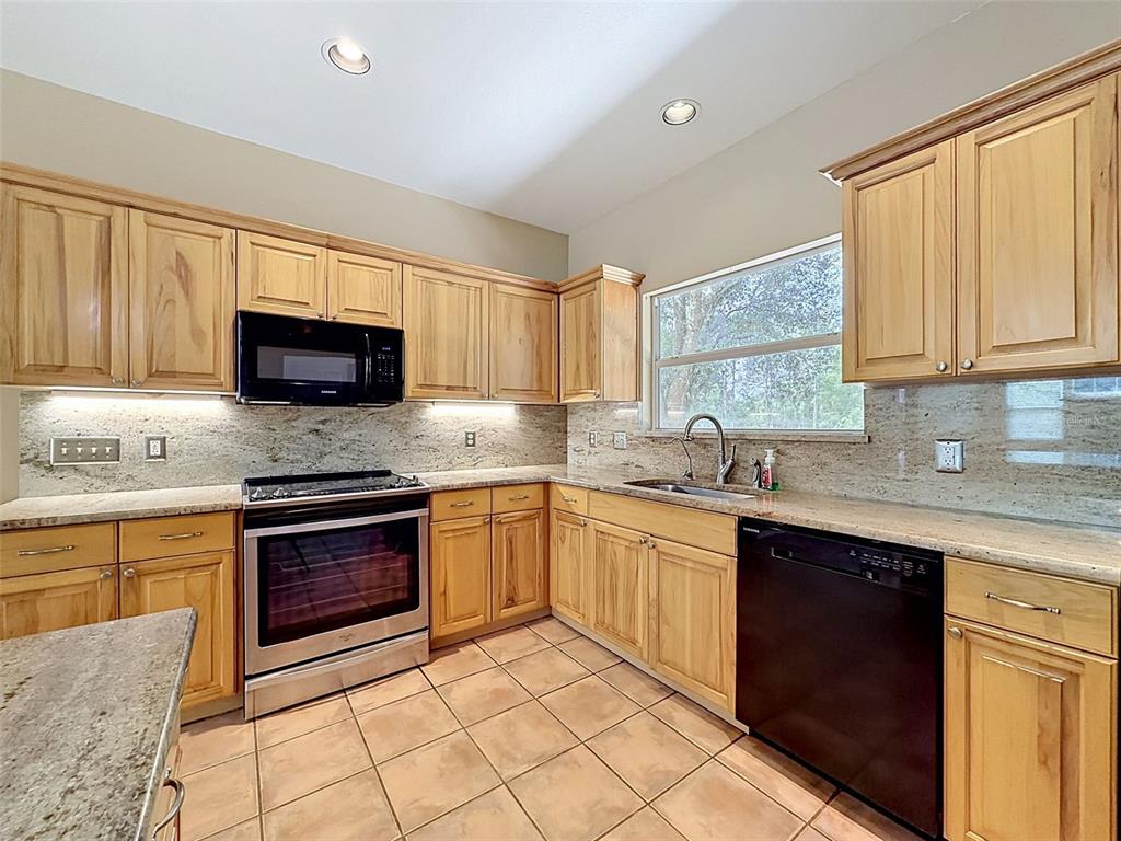 3245 Rackley Road Brooksville, FL 34604 - Photo 13 of 57