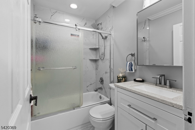 138 Merrill Road Clifton, NJ 07012 - Photo 19 of 35