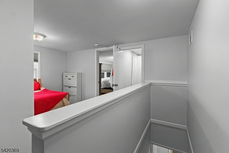 138 Merrill Road Clifton, NJ 07012 - Photo 20 of 35