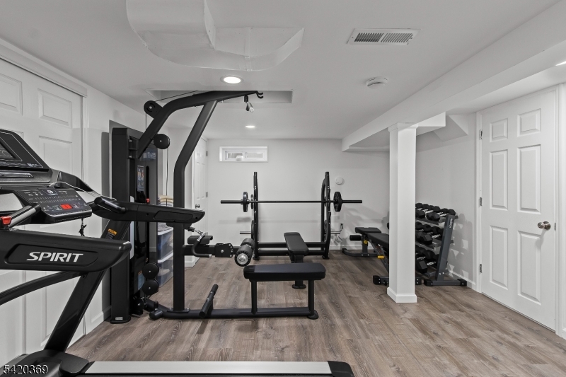 138 Merrill Road Clifton, NJ 07012 - Photo 26 of 35